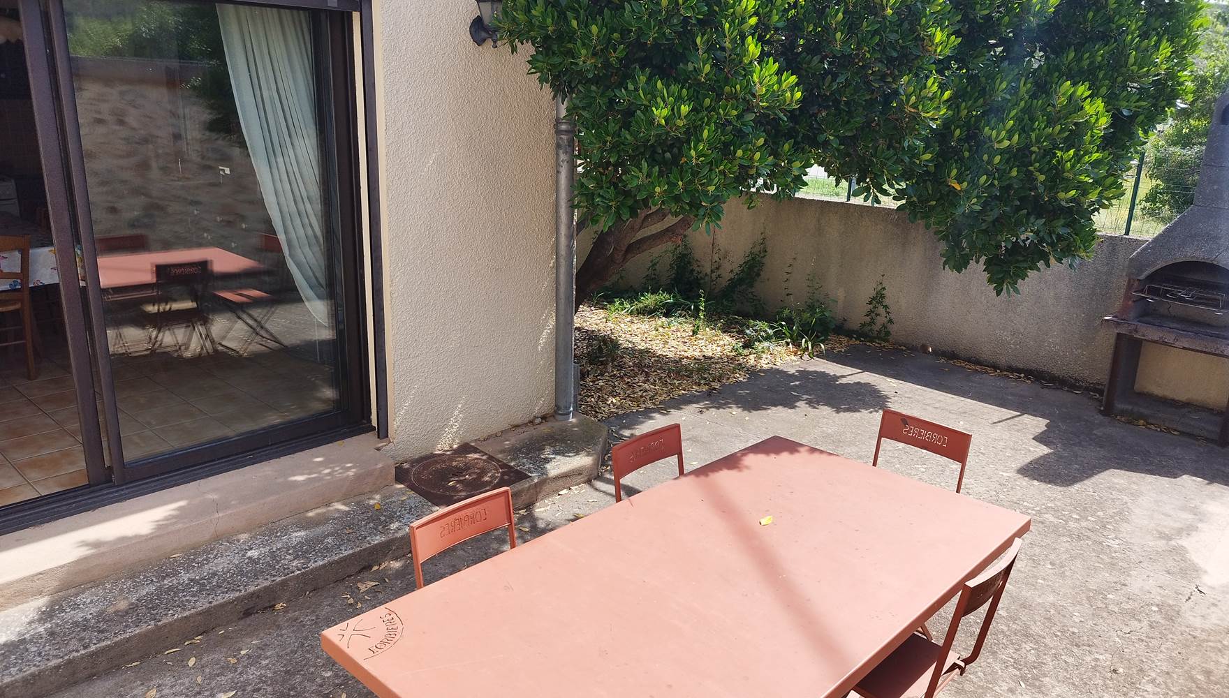 Château Villemagne gîte 1332 espace Terrasse