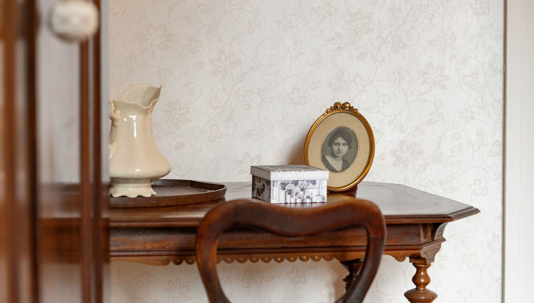 Chambre d'Ambelle - Coin Bureau