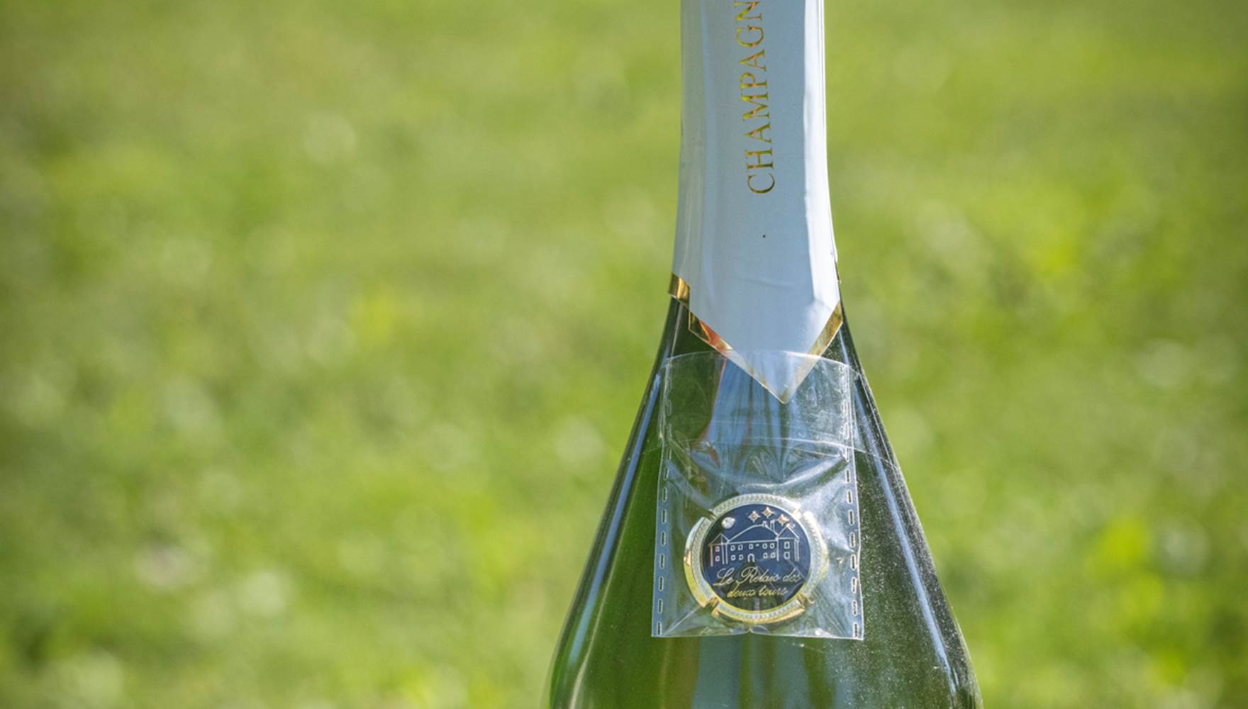 Champagne millésimé  d'exception du Relais, capsule de collection et ses Swarovski