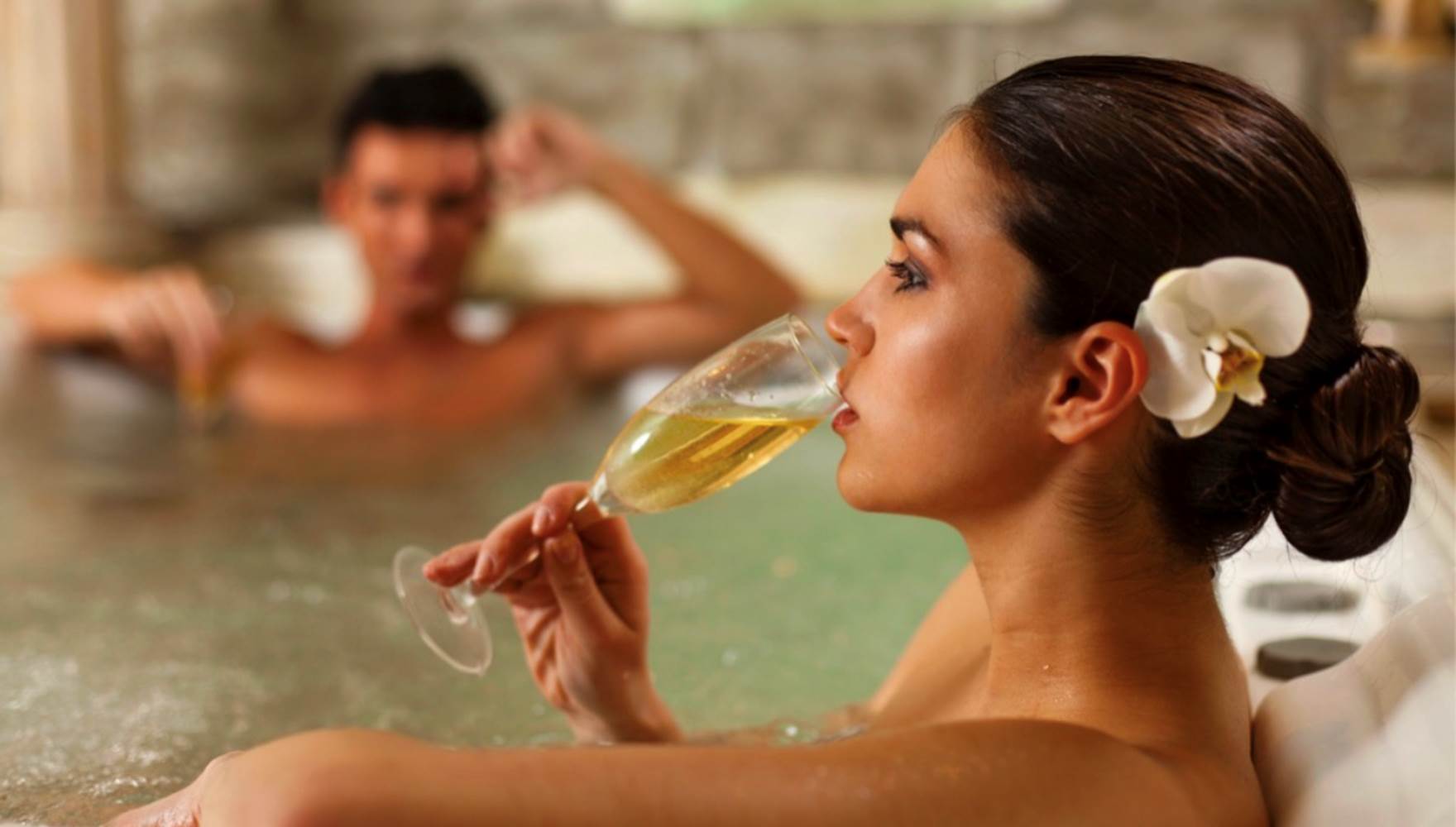 SPA jacuzzi lunoterie