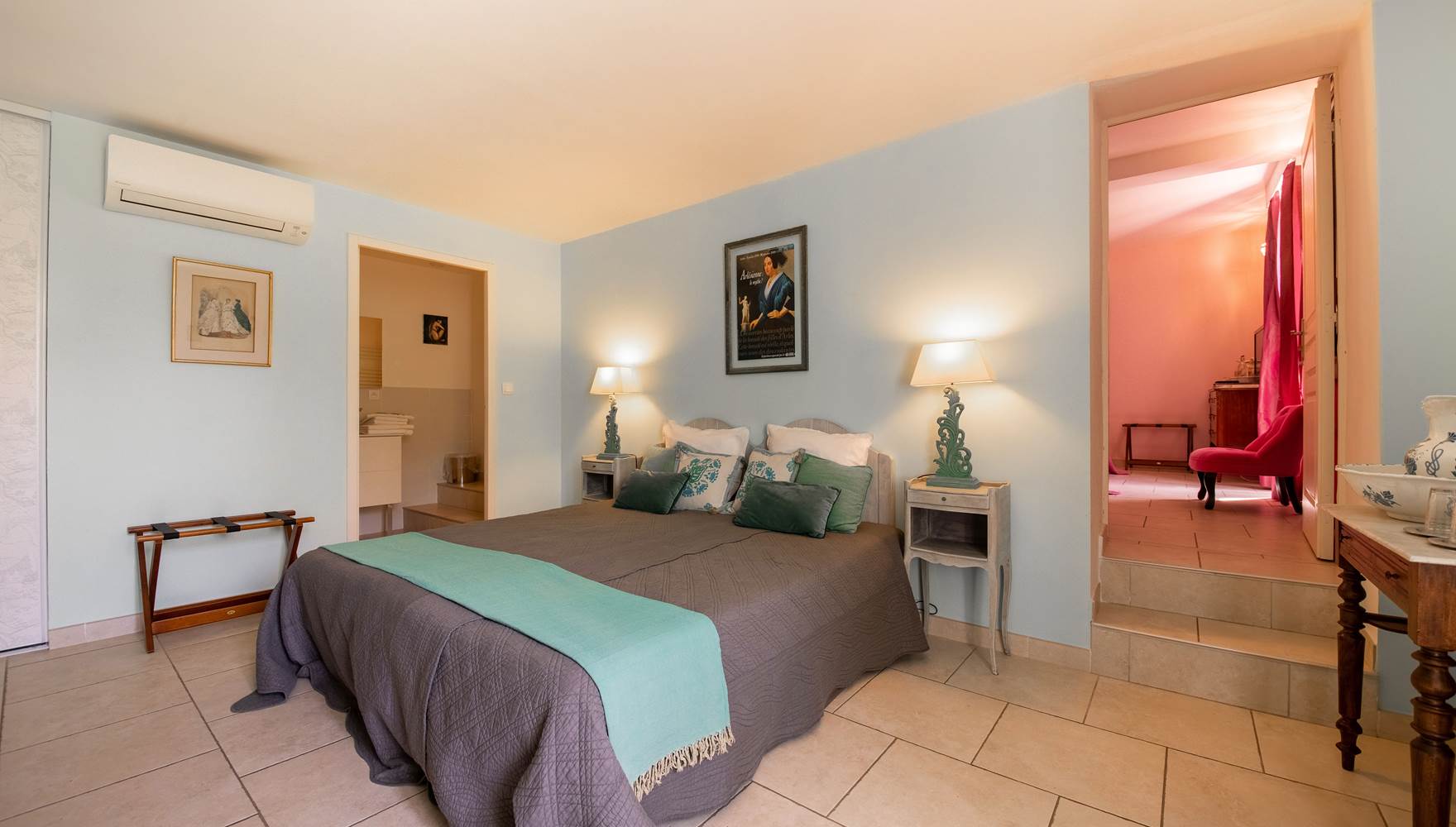 Mas-de-Martinet-chambre-Arles