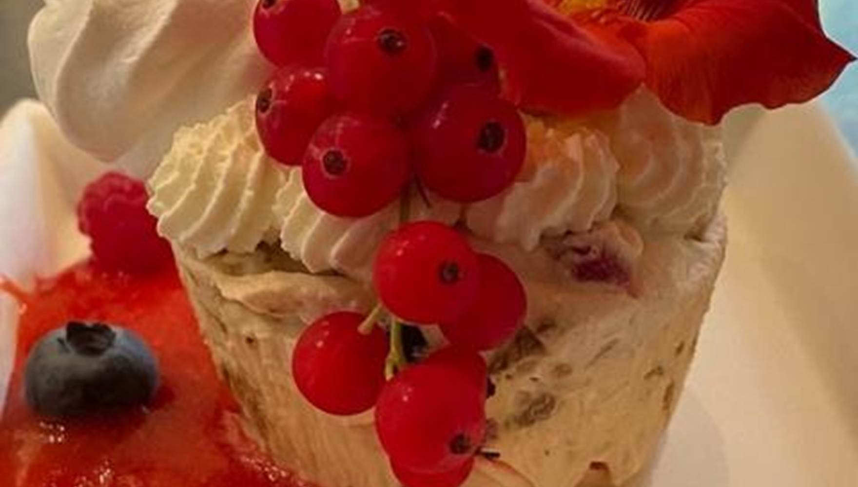 NOUGAT GLACE AUX FRUITS ROUGES