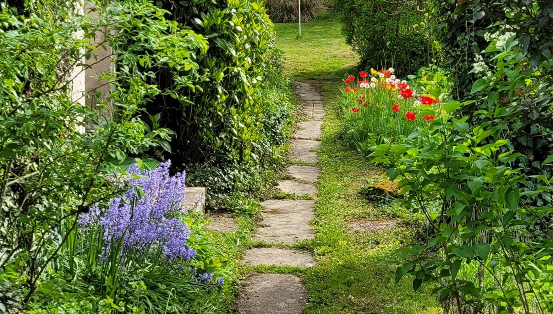 accès au grand jardin du Clos Verdonnais