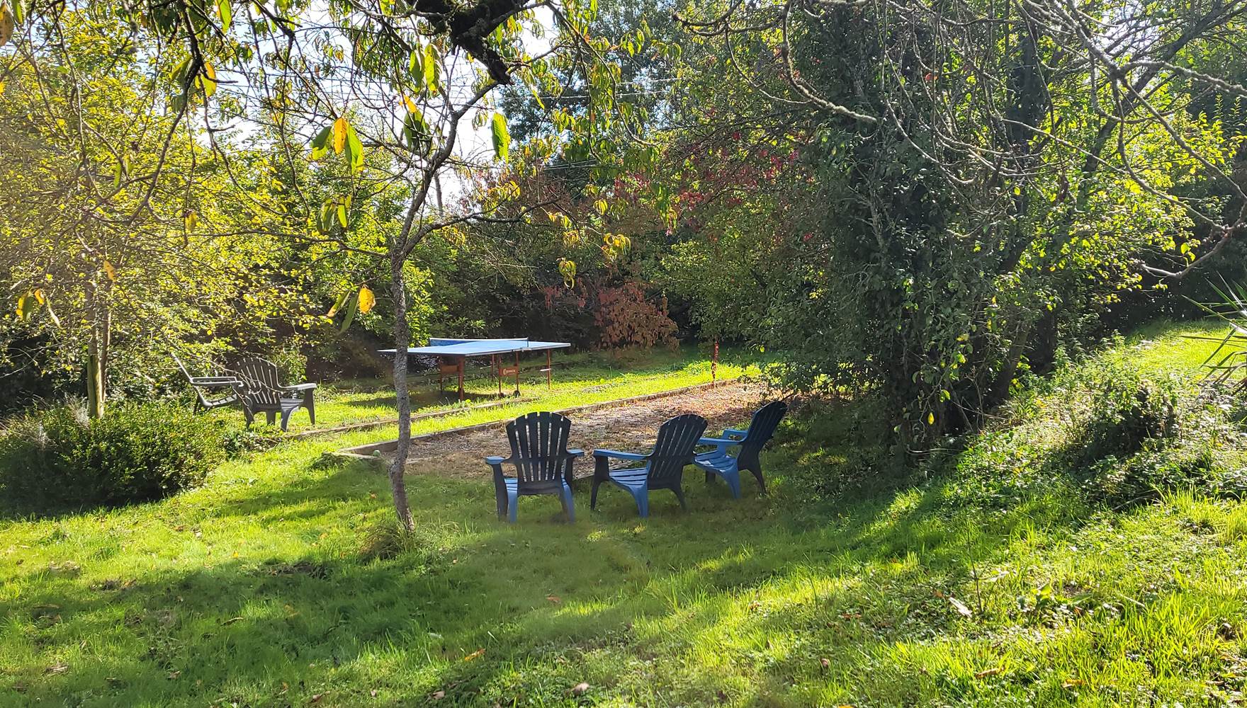 Espace pétanque et ping-pong