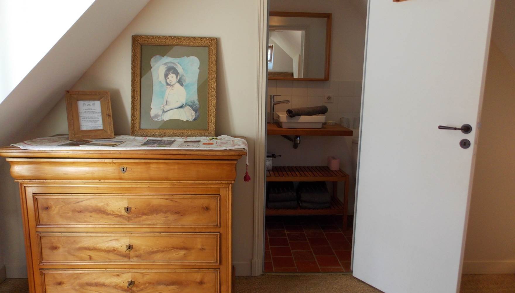 Domaine du Gué du Roi Chambres d'Hôtes Vitrail Salle d'Eau Entrée