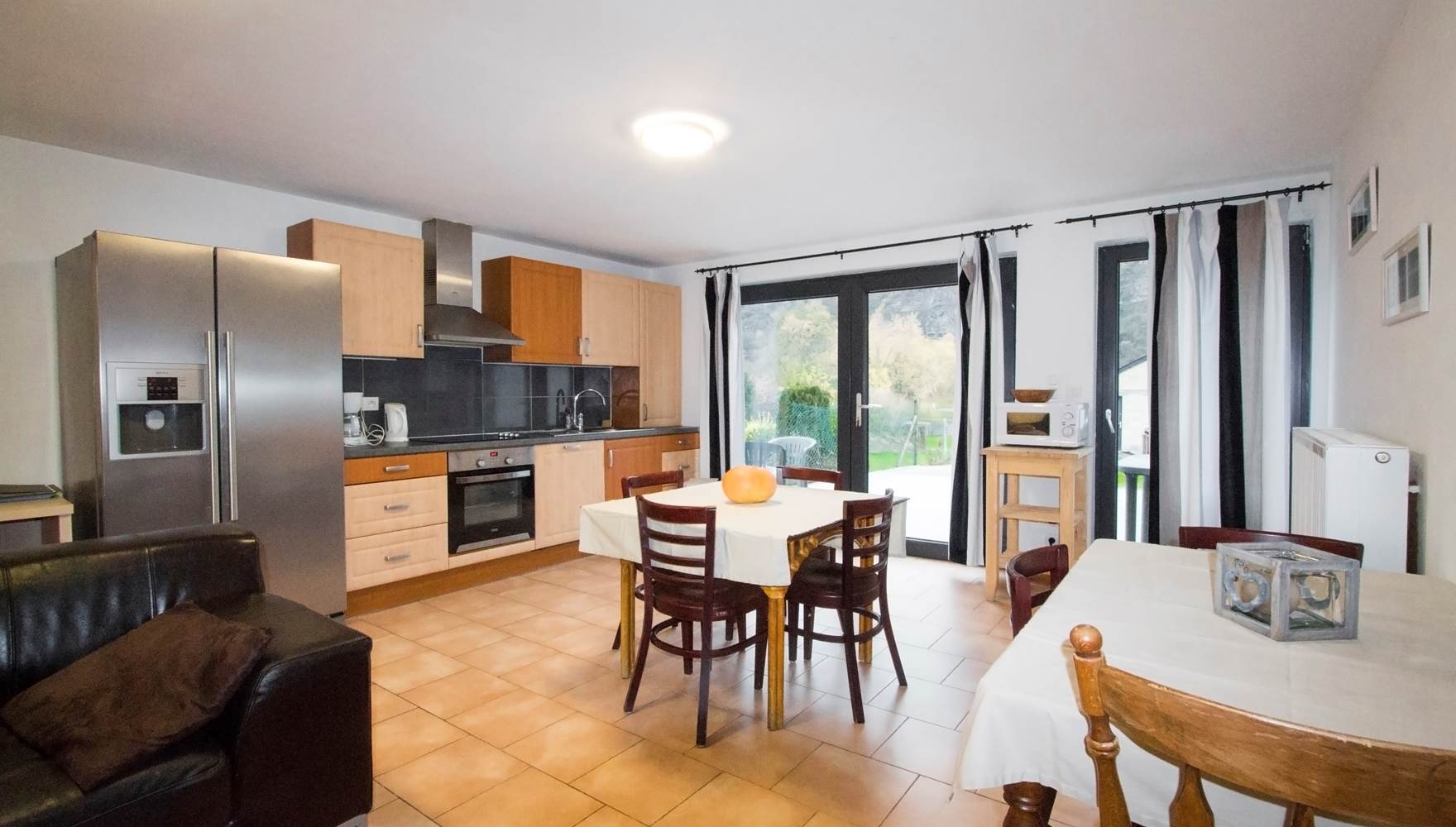 19 meublé rez PMR Séjour