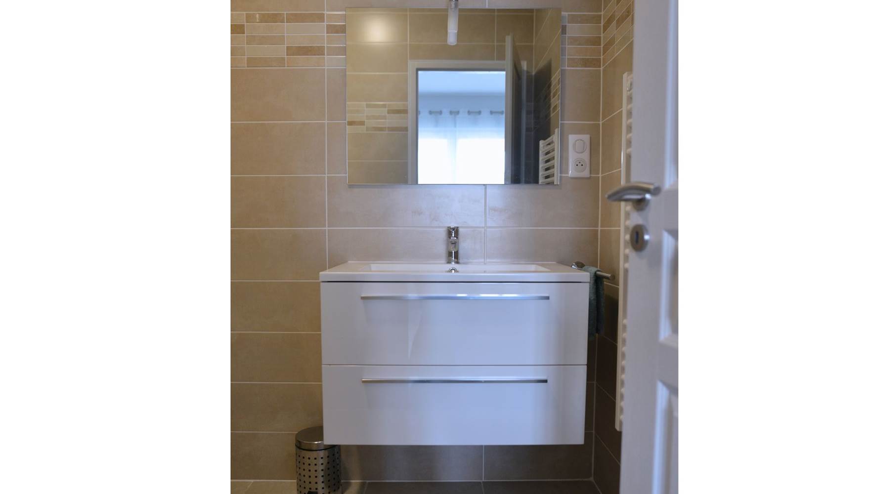 Huisje tussen de wijngaarden