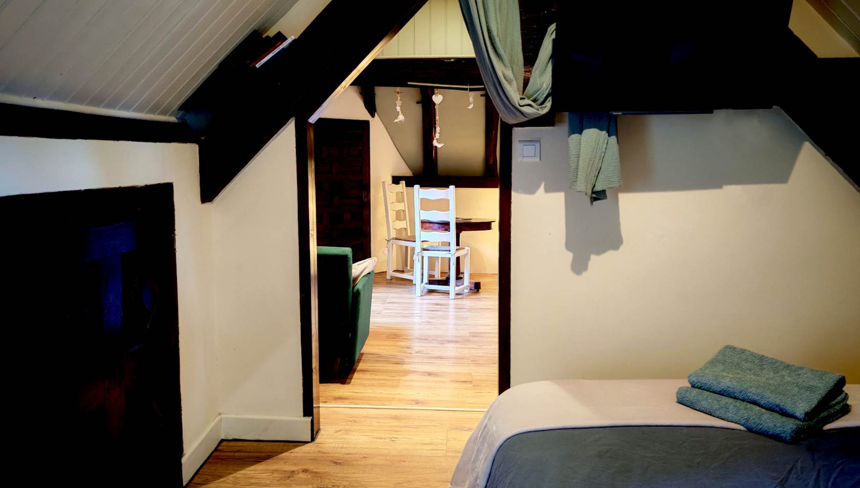 Séjour et coin chambre Studio Vert d'Eau