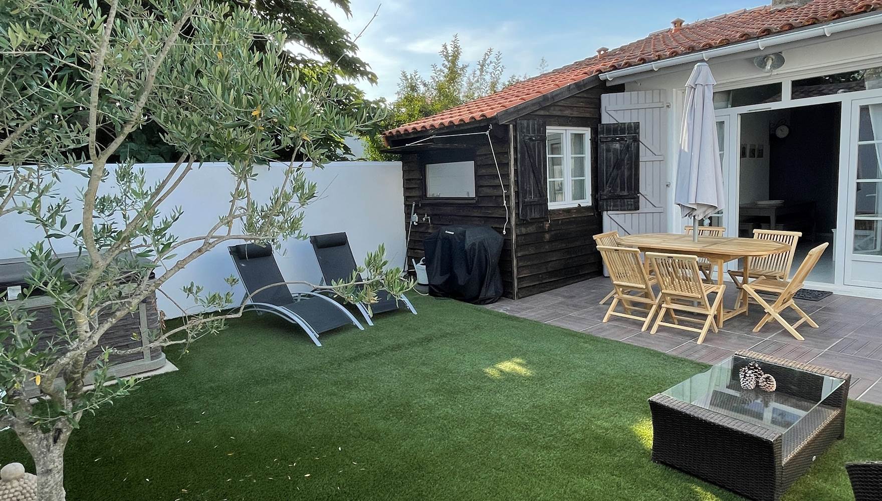 VUE-EXTERIEUR-LA-BELLE-ADOREE-2