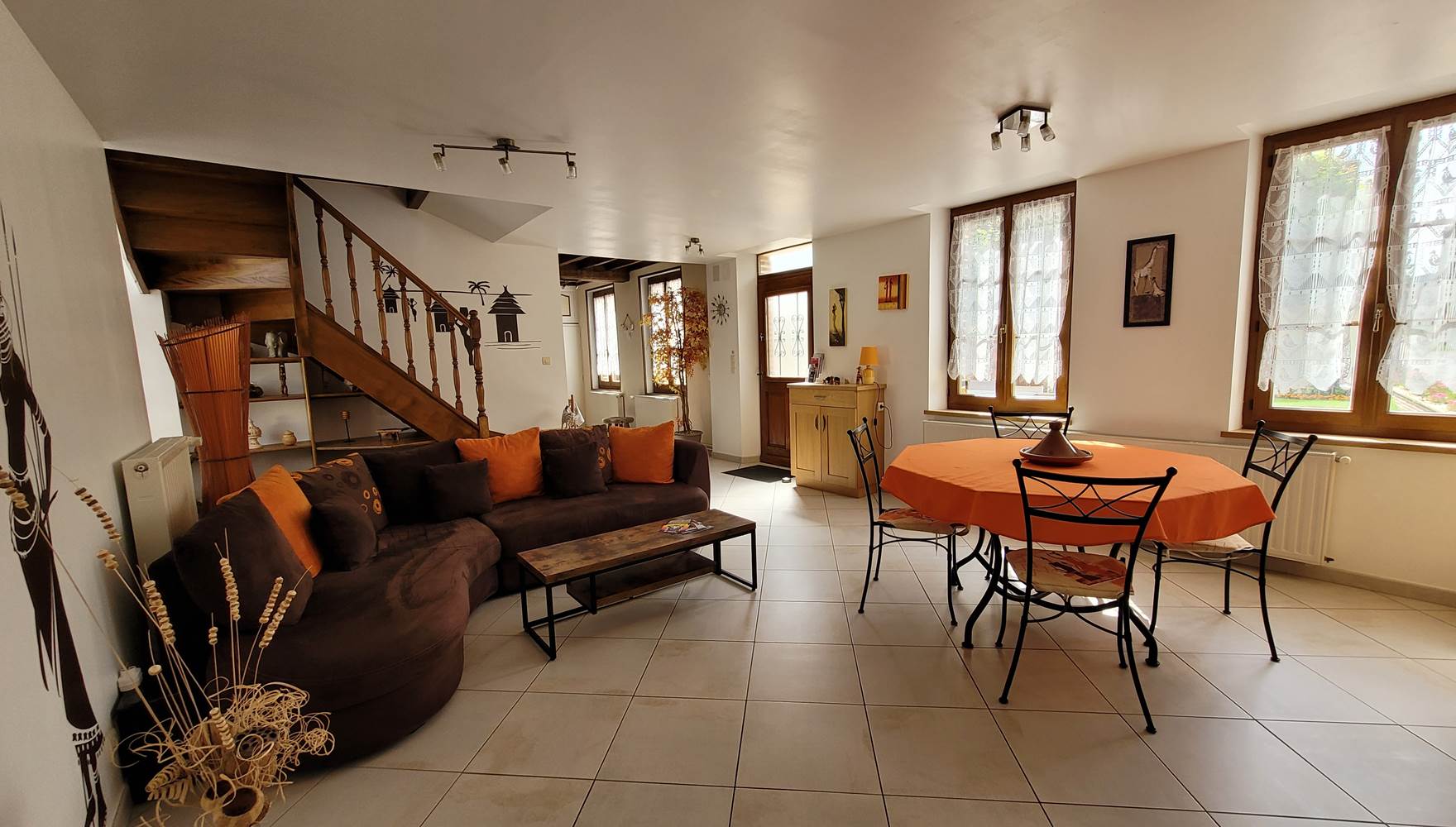 Bel espace pour être ensemble et partager des bons moments de jeux, de détente