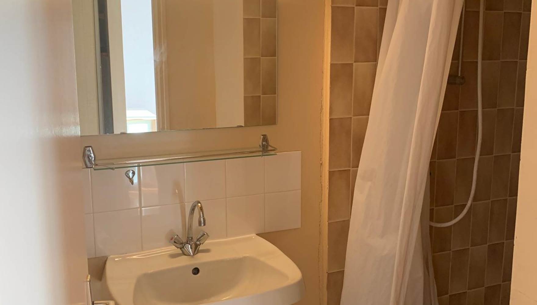 lepetitbois46_Leyme_Vintage_douche_Gîtes 4-5