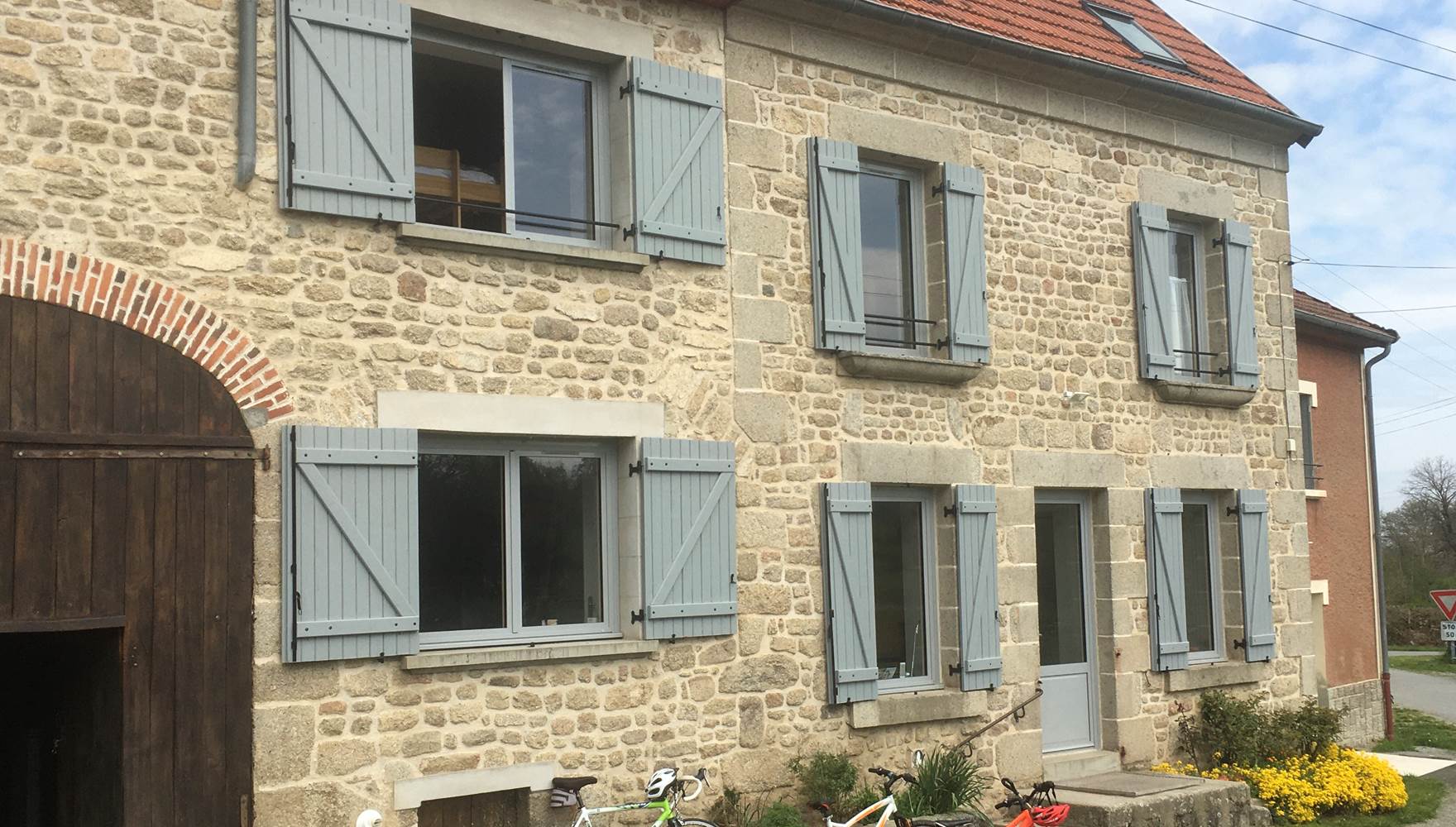 Le gîte aménagé dans une maison creusoise traditionnelle.