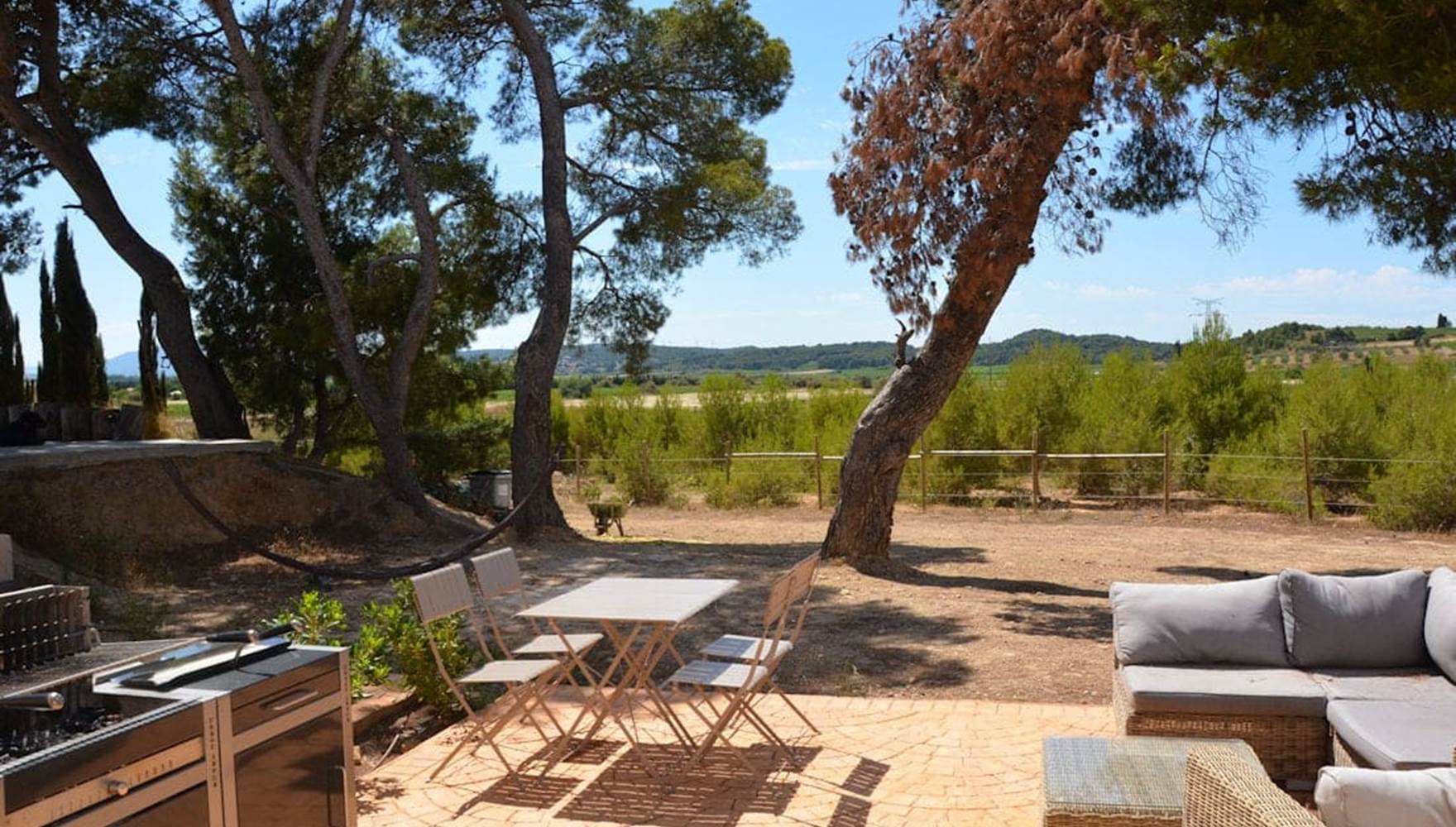 vue terrasse sur la pinède