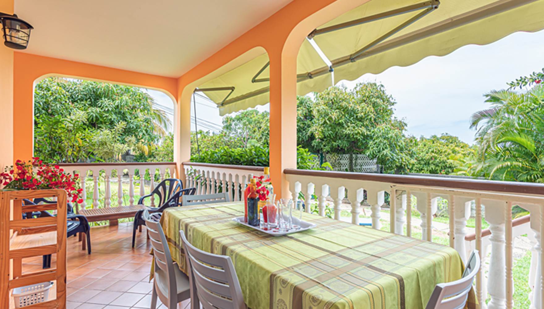 Gite Ixora Deshaies Guadeloupe