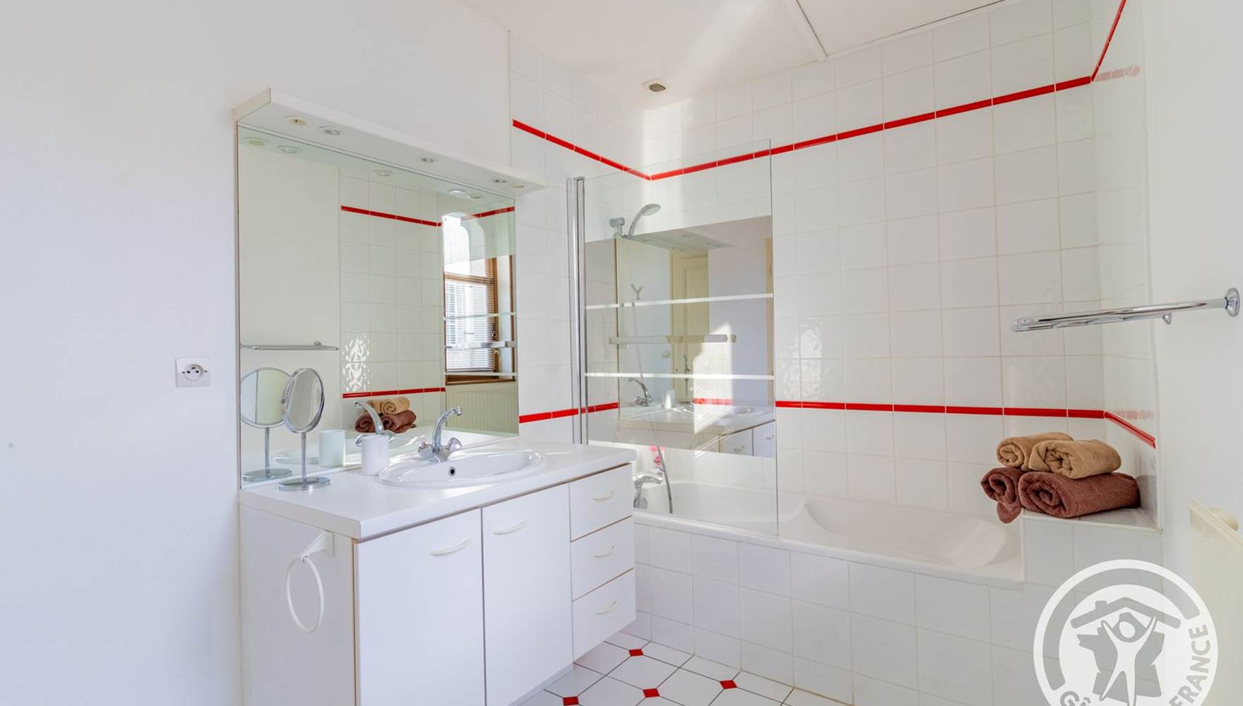 maisonaubelle.salledebain.jardin