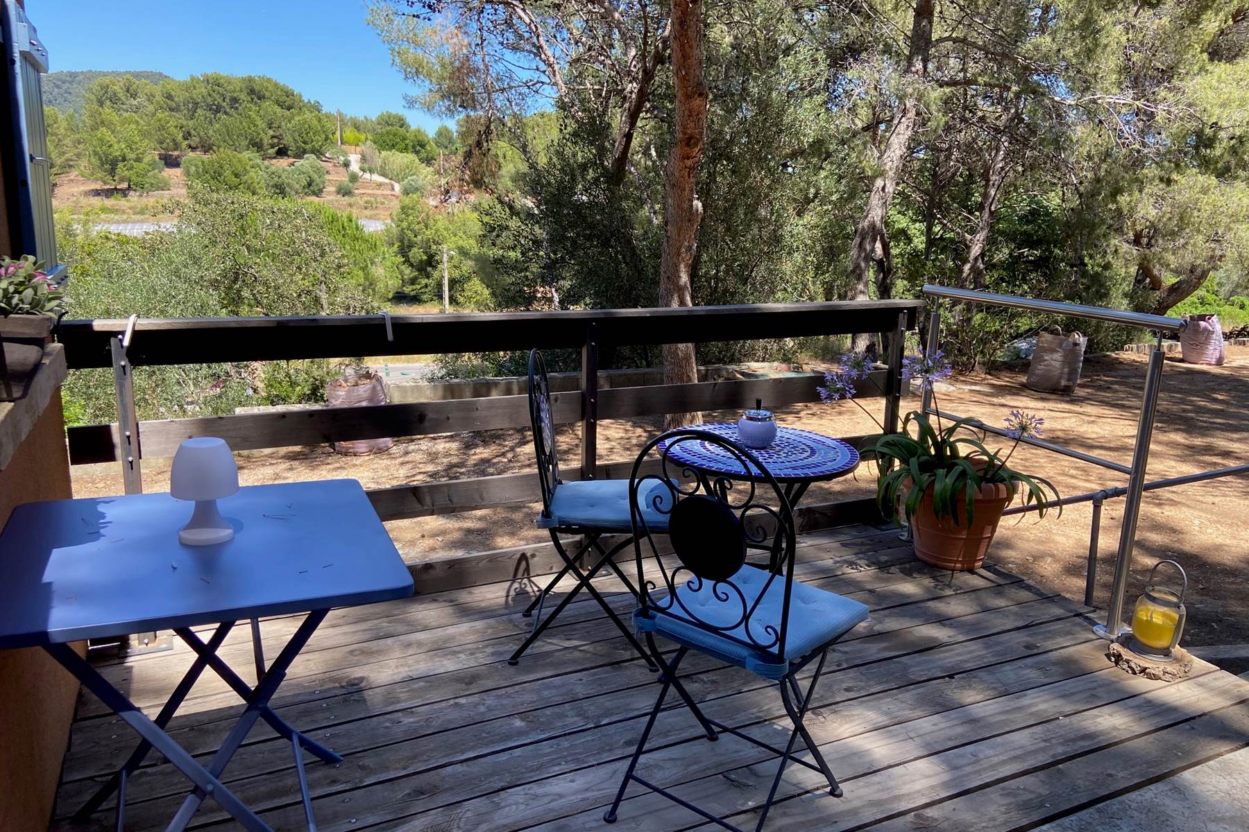 Terrasse vue mer et collines-photo-page