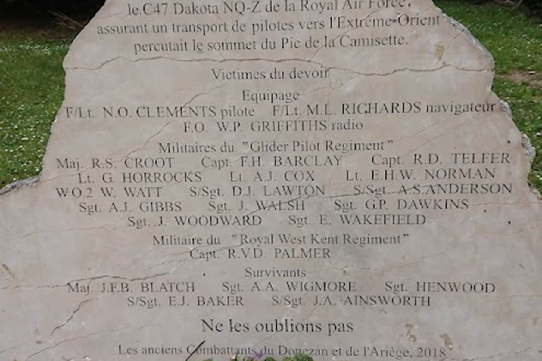 Stelle avion écrasé au pic de la camisette-photo-page