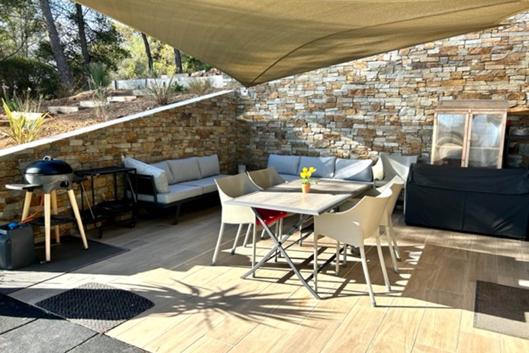 Terrasse privative ombragée-photo-page