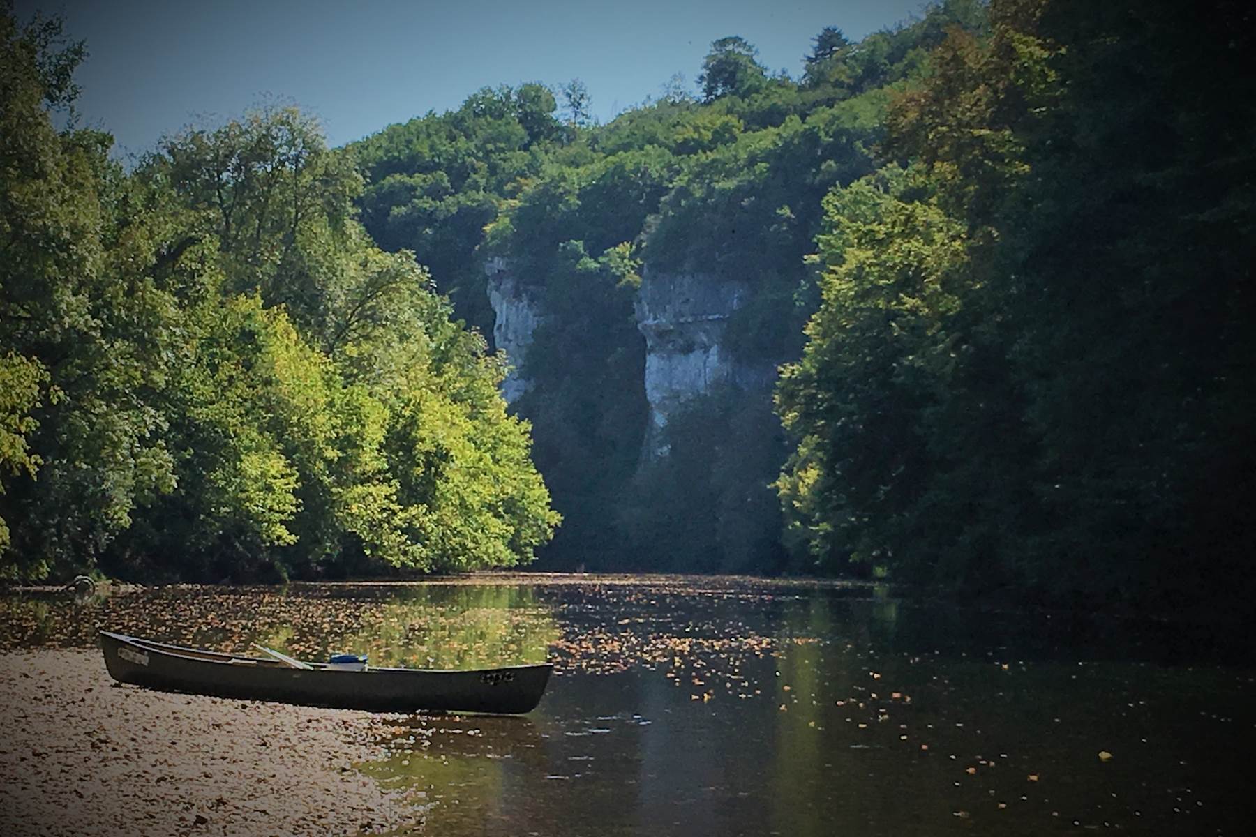 Randonnée itinérante  2 jours en canoë rivière Vézère en Dordogne
