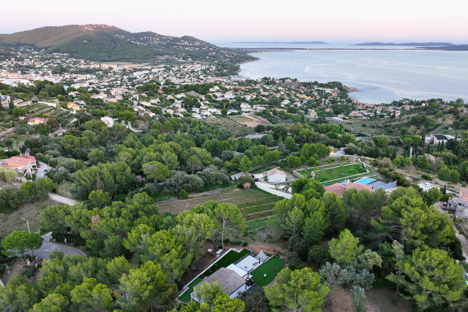Situation de la résidence face à la mer-photo-page