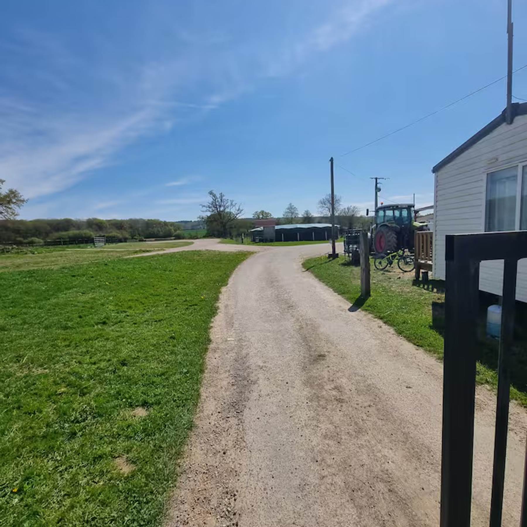 b1281ce1-b71f-4368-83bb-5569d3edfc1d-galerie