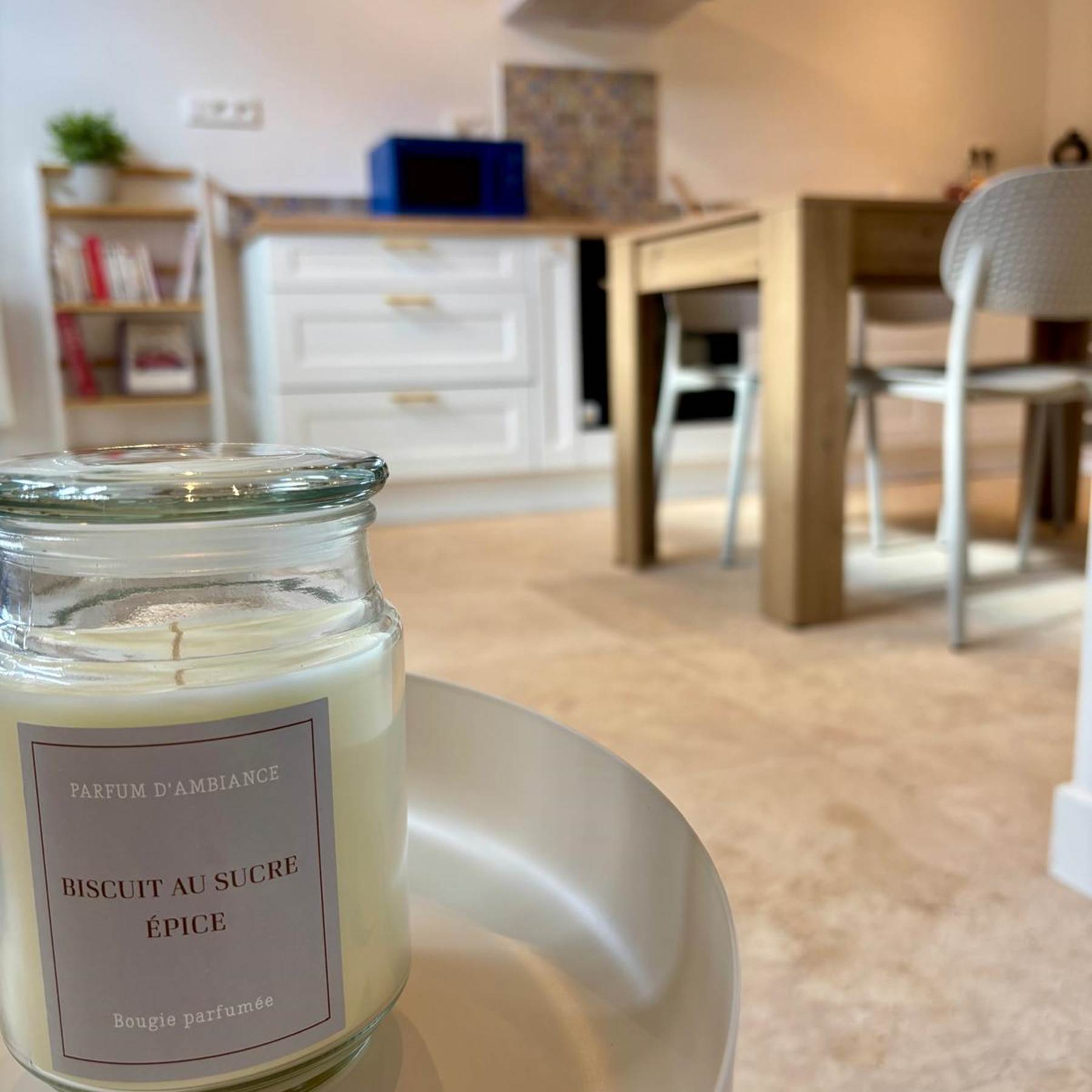 Rez de chaussée: Salon-galerie