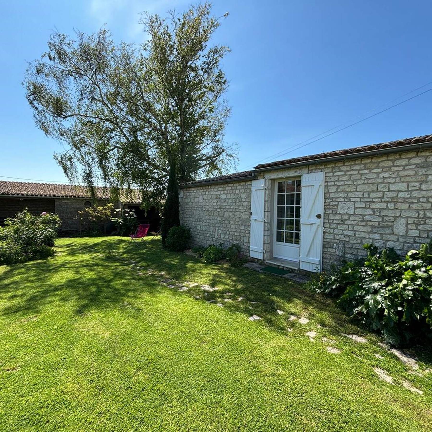 Le Clos des Agapanthes - chambre séparée, jardin-galerie