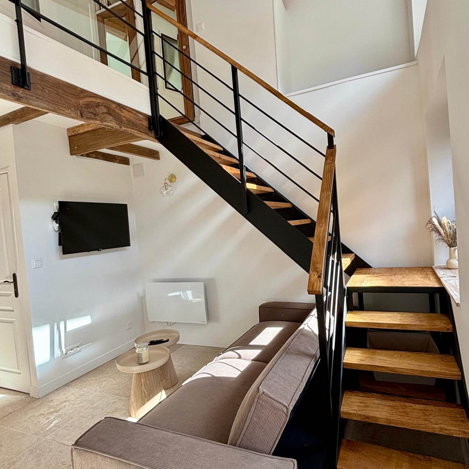 Rez de chaussée: Salon-galerie