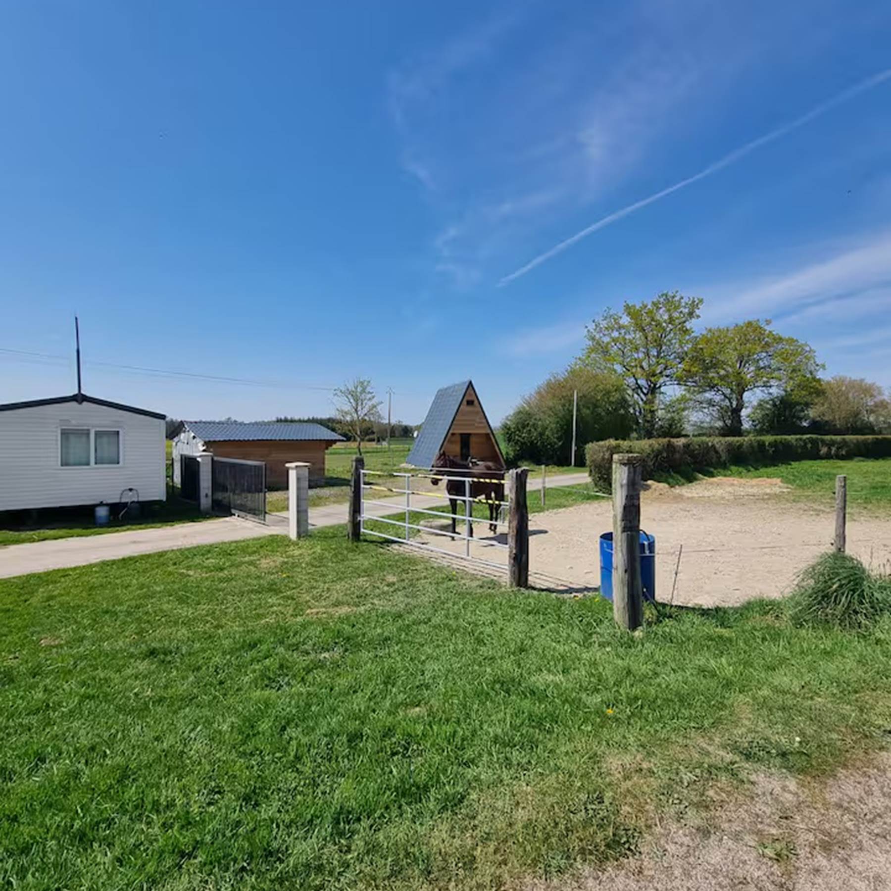 e43b9465-d19c-4edc-9853-c348b6f57b56-galerie