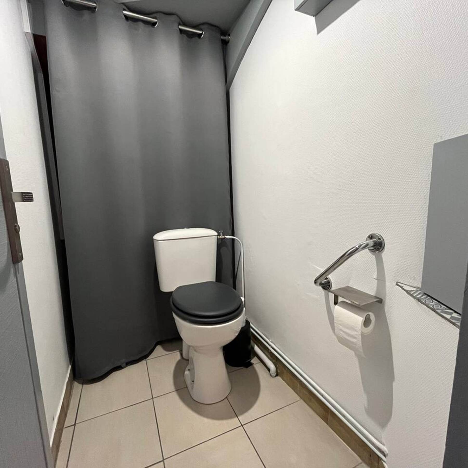 d0d68cb3-f10a-477f-9e36-ecfa1ea53200 2-galerie