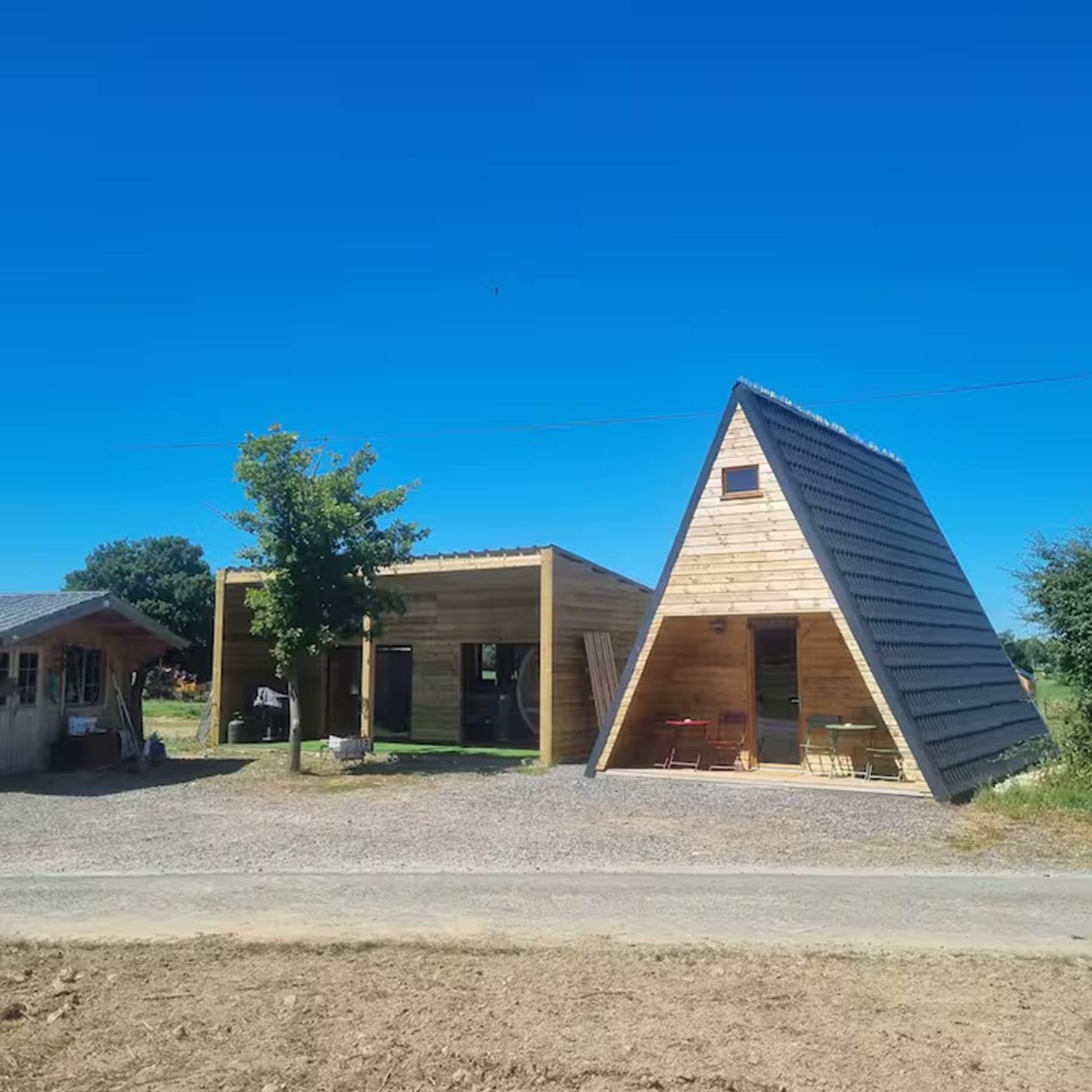 1384fe24-3894-4a02-b7e8-91044f0e8272-galerie