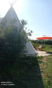 On arrive au tipi