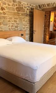 Chambre 11 - Lit