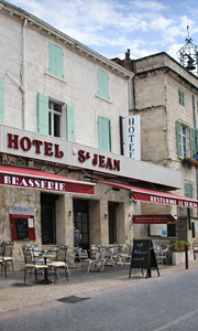 Le Saint Jean Hotel Bar Restaurant