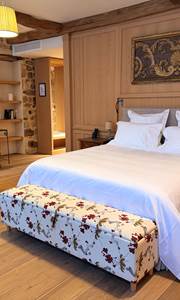 Chambre 10 - Lit