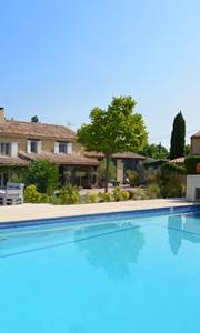 la mas provencal et la piscine