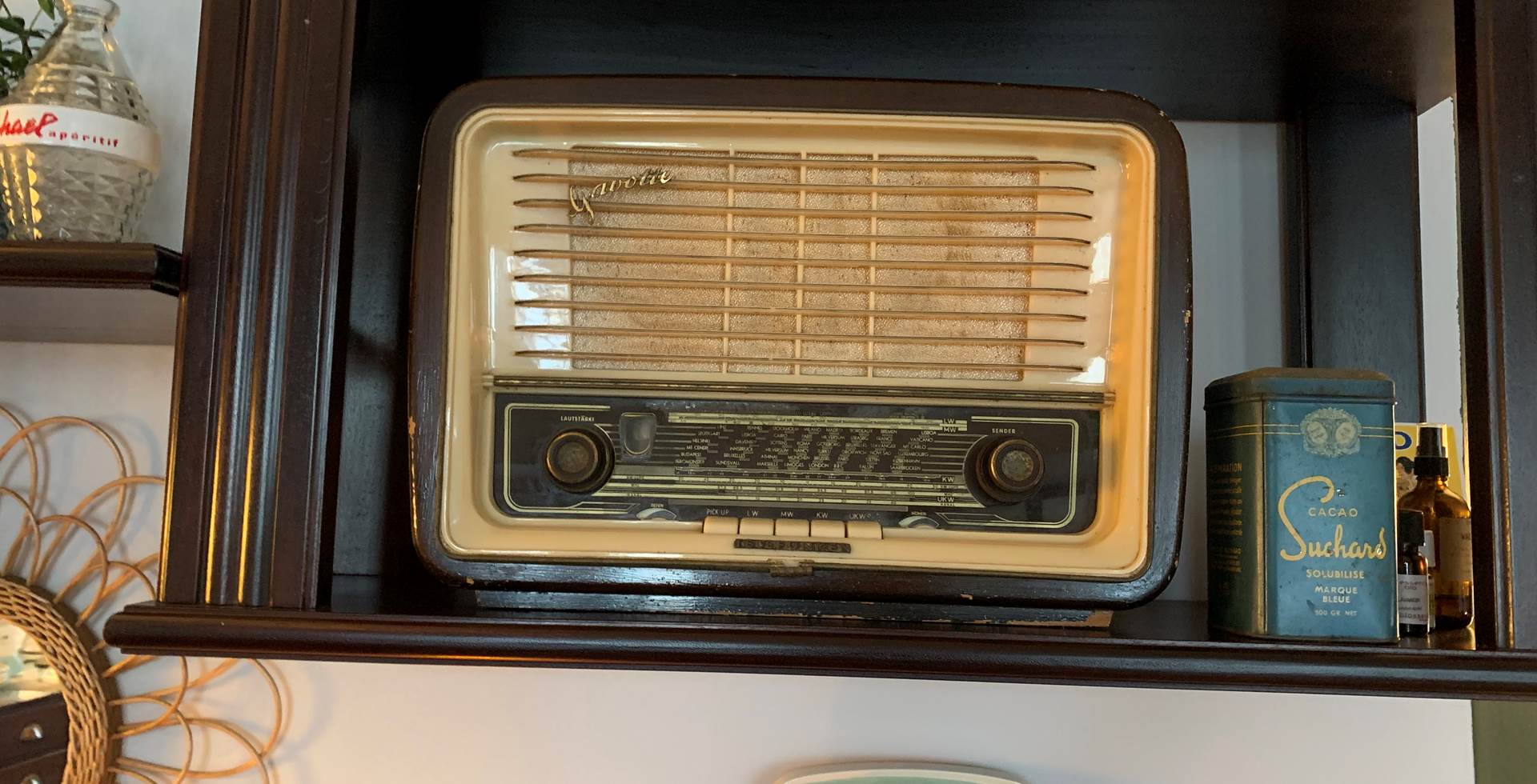 La TSF, ancienne radio des vieux jours à l'Hôtel*** de charme le Vintage à Quimperlé 29300