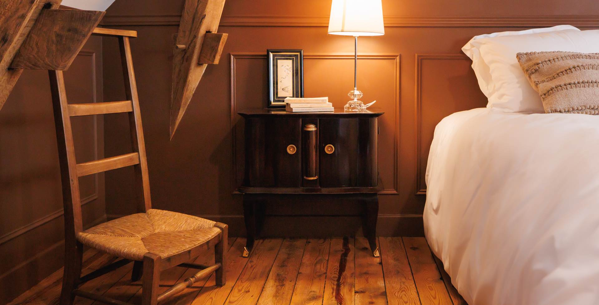Chambre chocolat tête de lit gite de charme le Quatre feuilles proche Puy du Fou