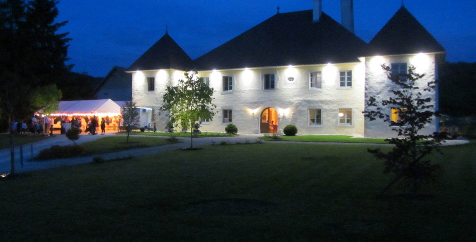 relais des deux tours nuit