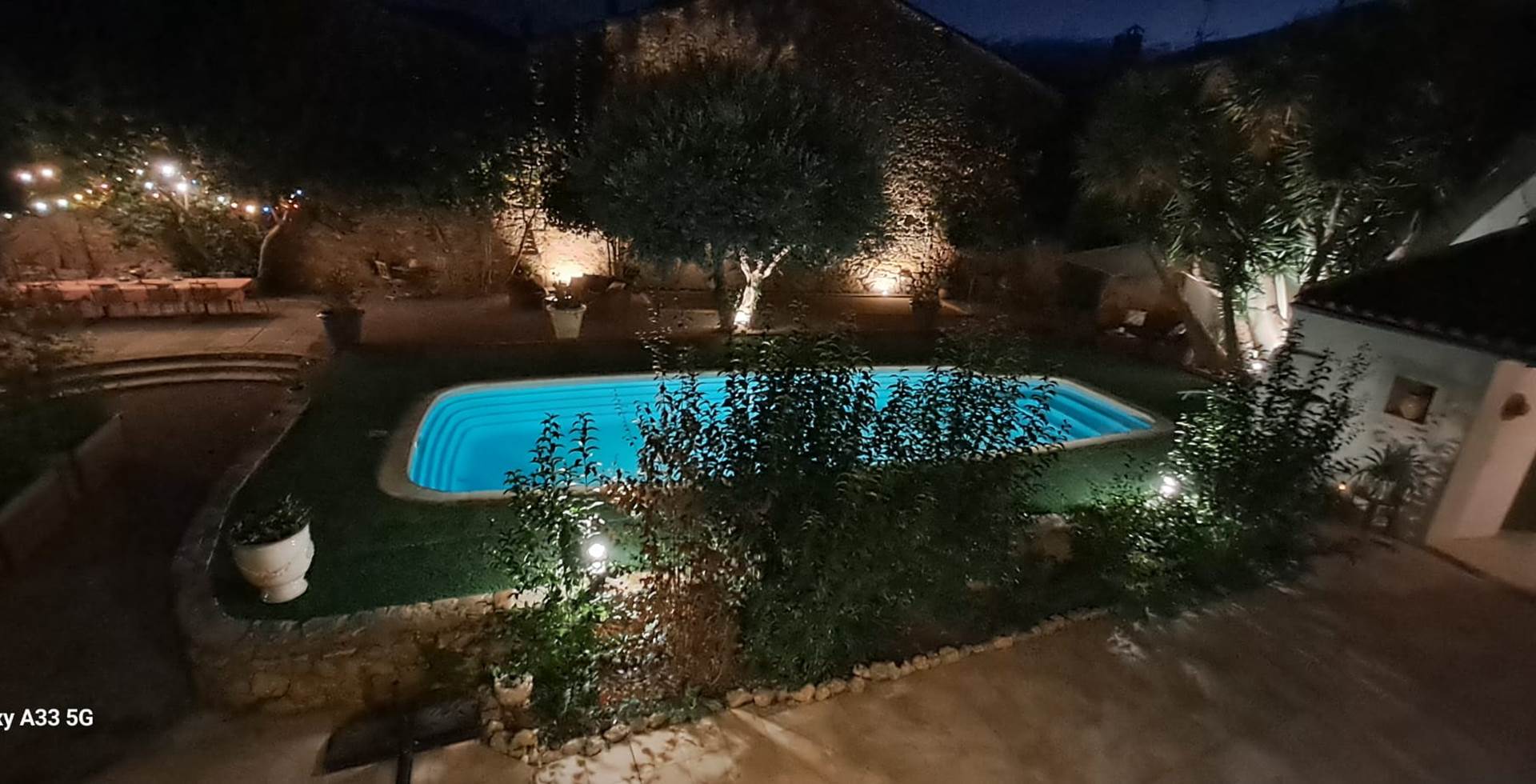 Piscine by night