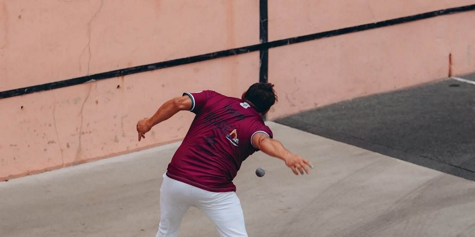 Partie de Pelote sur la Place