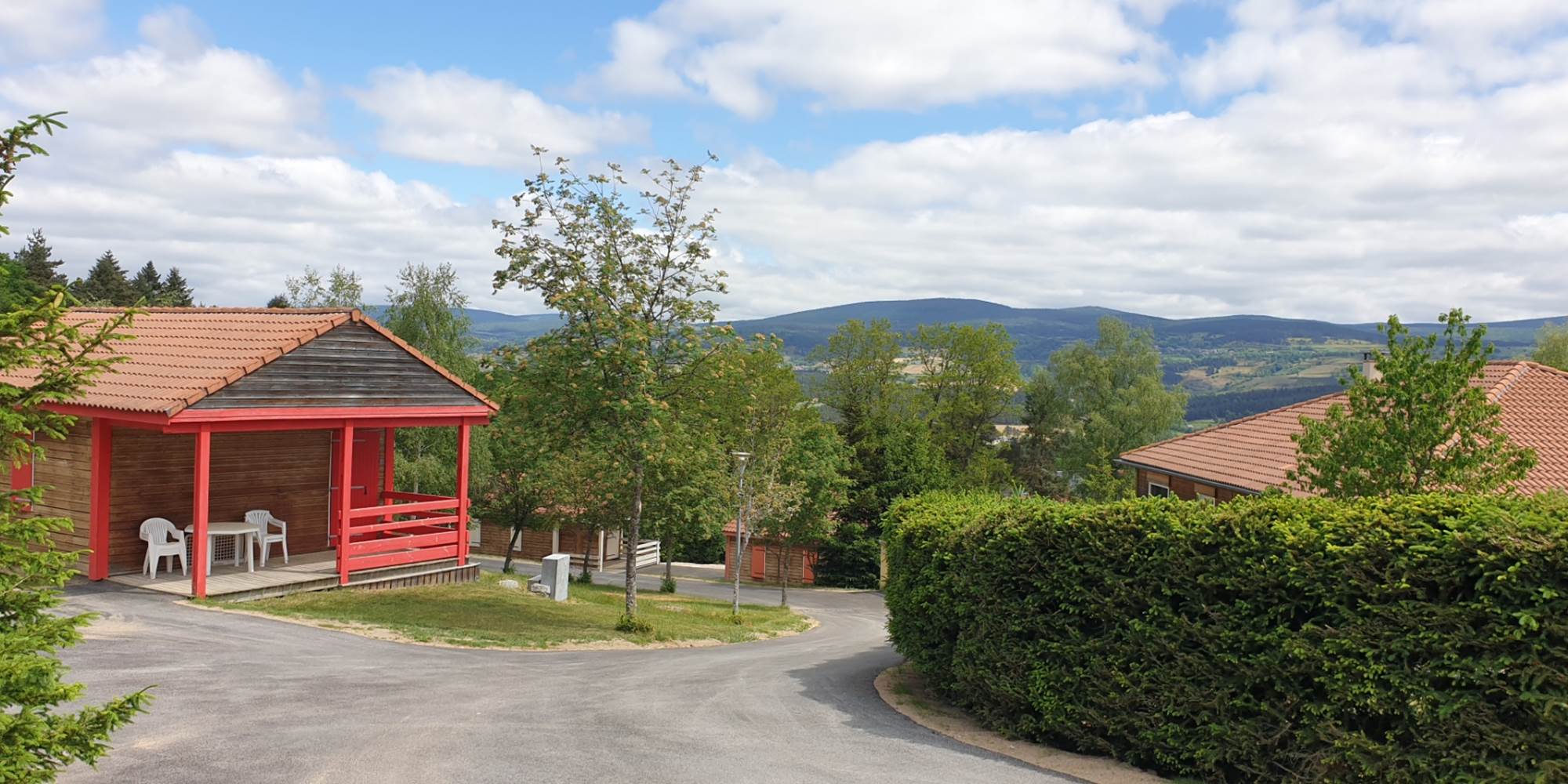 Un village bien intégré dans son cadre de pleine Nature (photo mai 2022)
