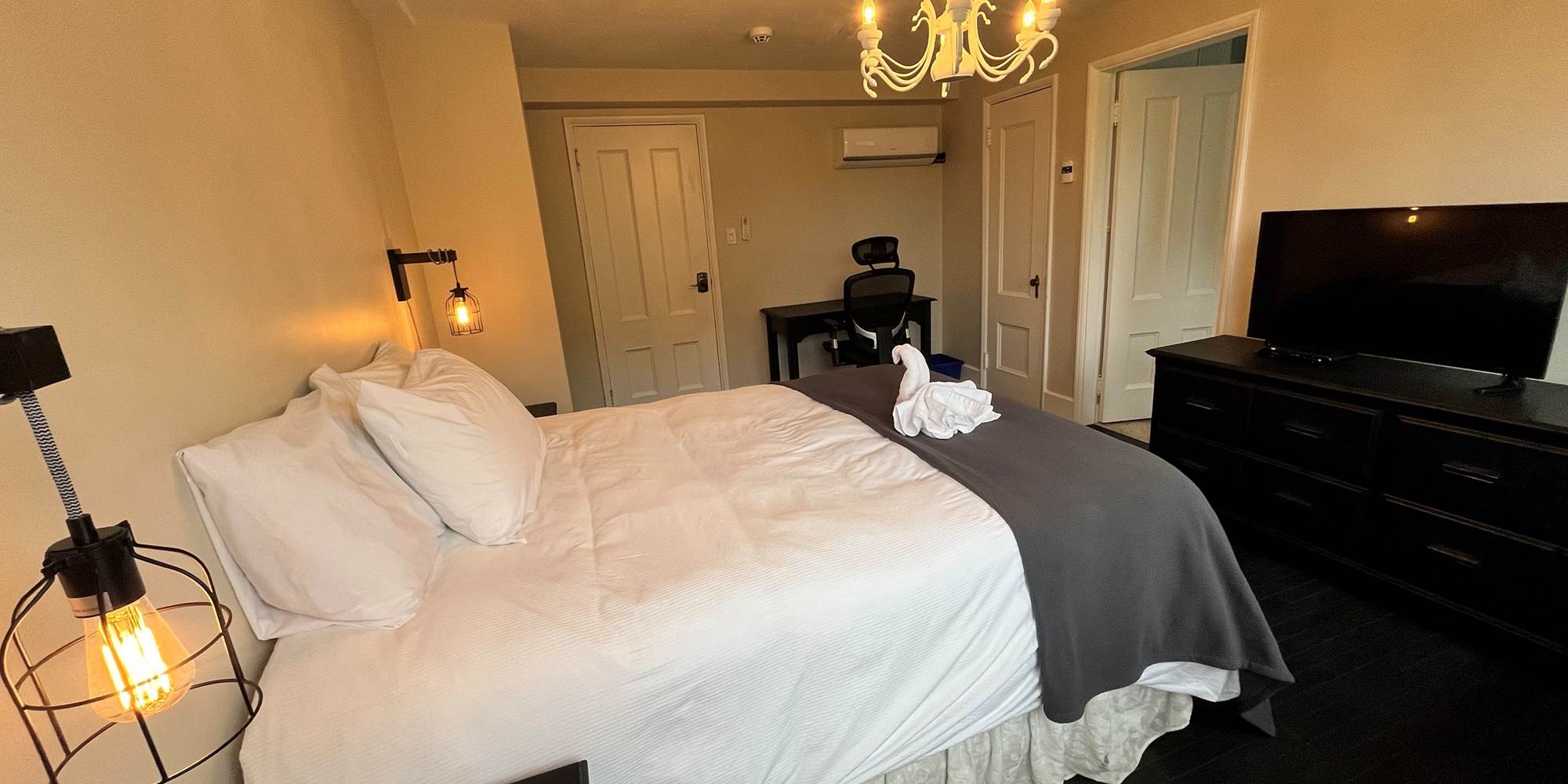 2D1D722C-F73F-455E-A4E9-9E6F1F51E9DF