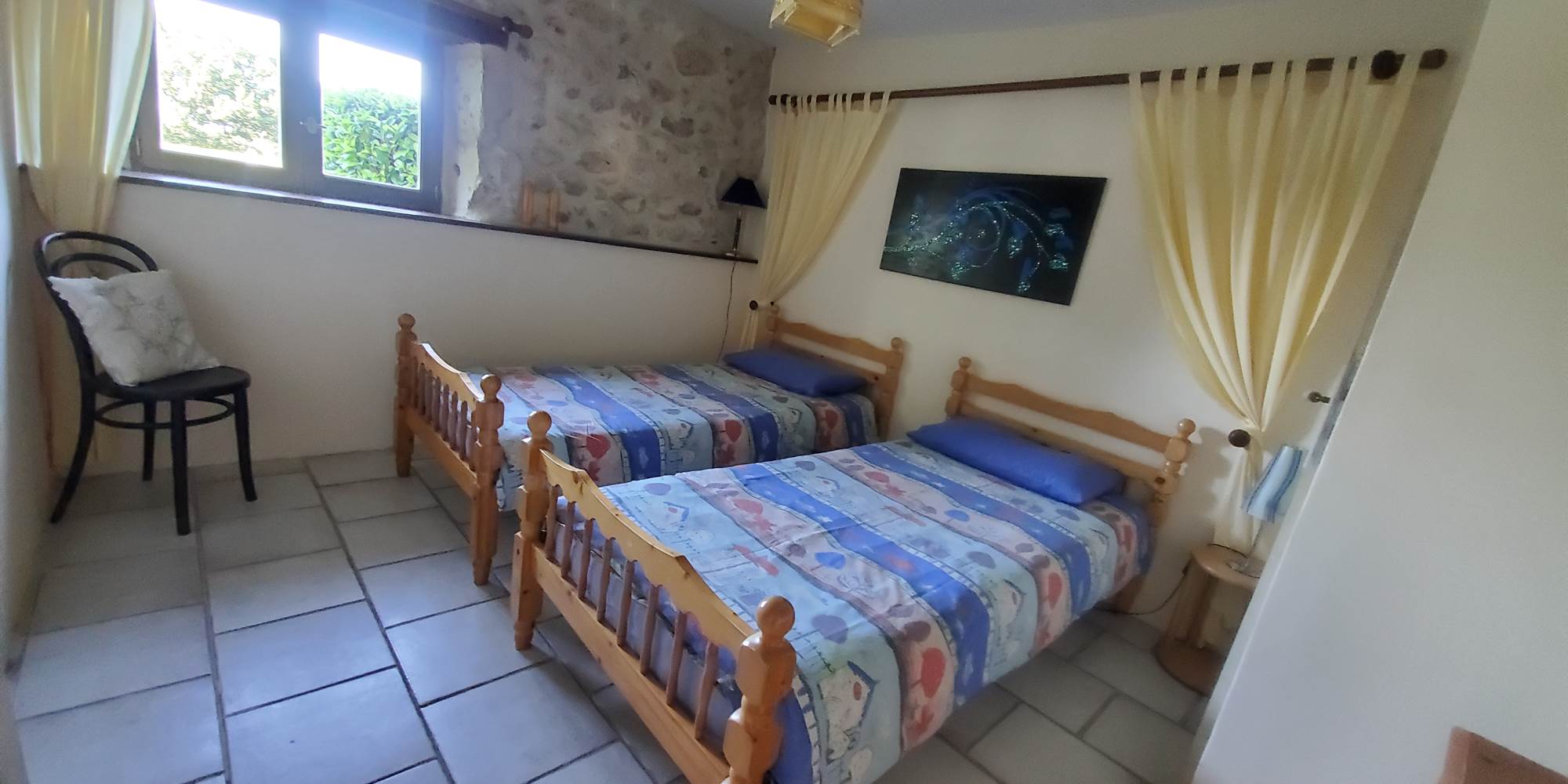 Gîte La Marteille - Chambre avec 2  lits simples Rdc