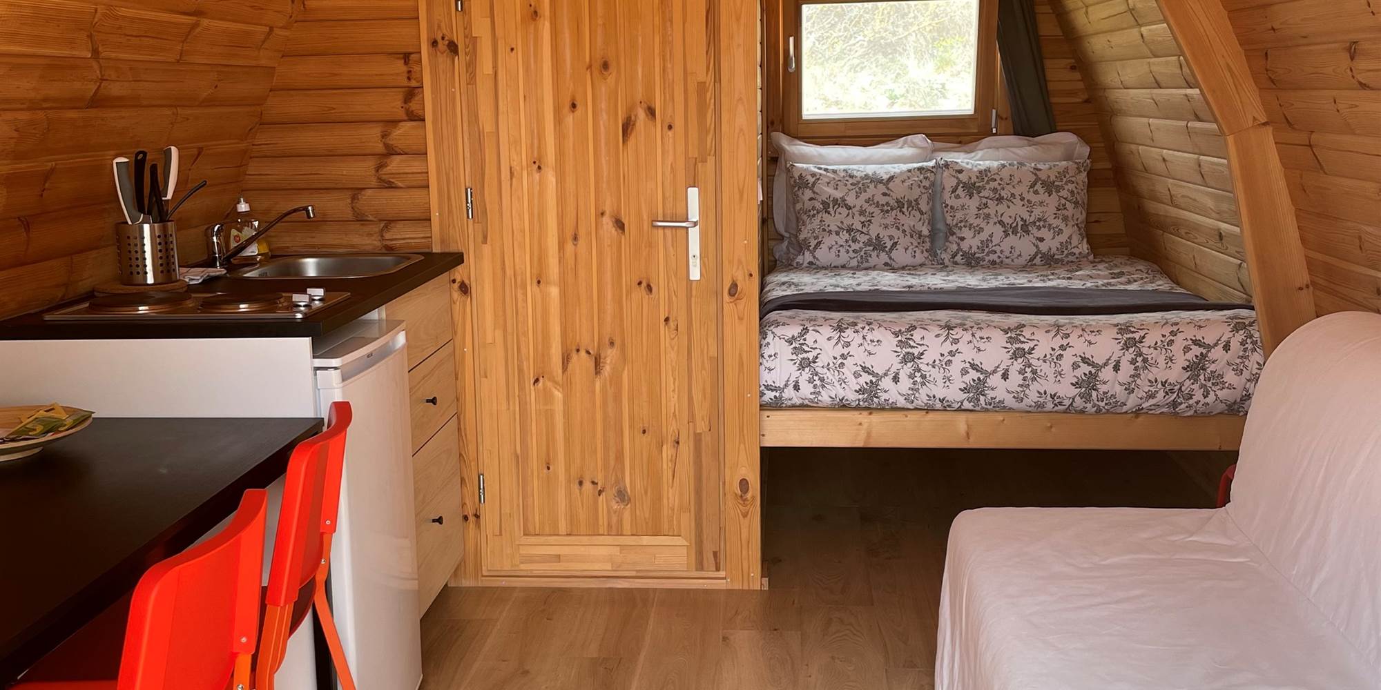 Espace intérieur avec coin cuisine