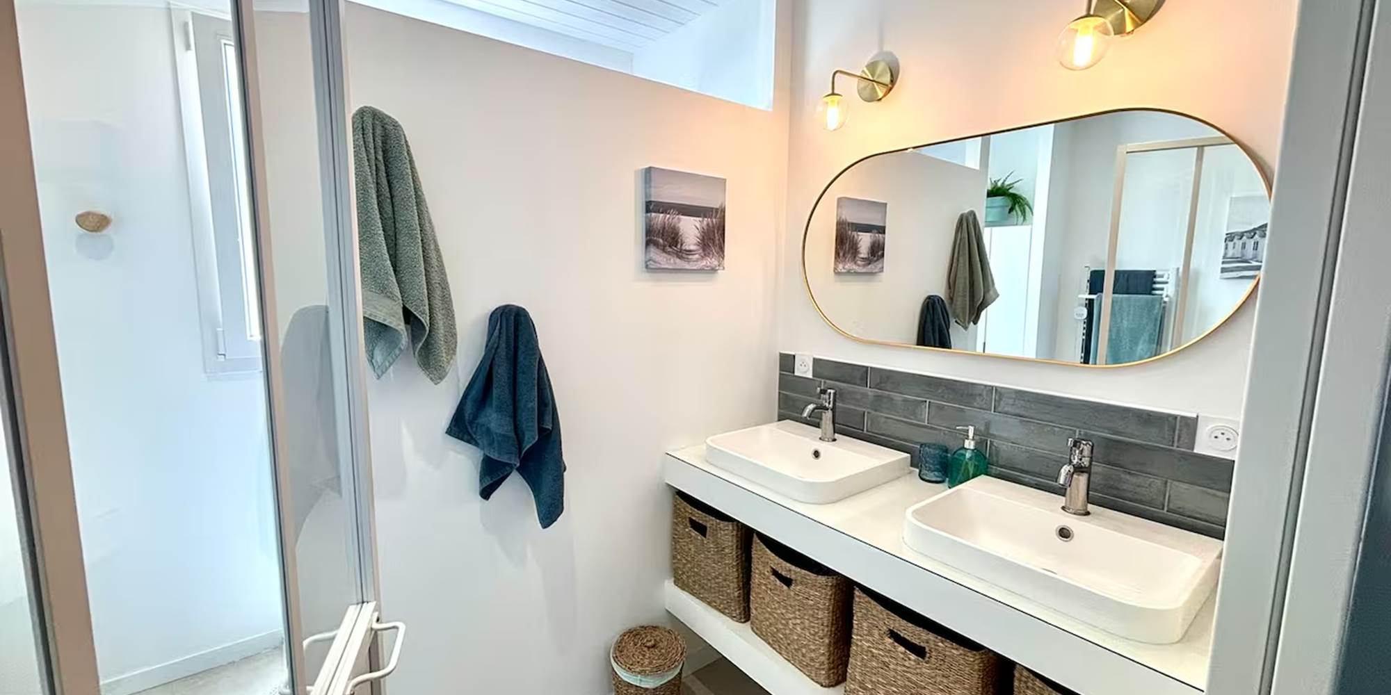 Maison Tantôt - suite parentale, salle de bain, double vasques, wc, douche