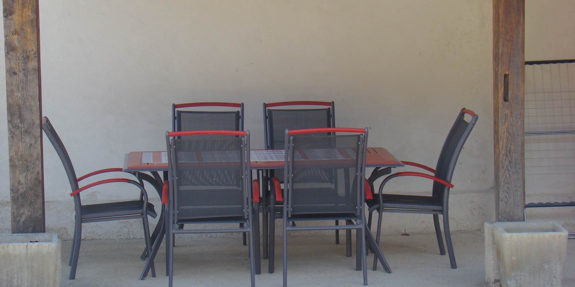 LA-SENTE-DES-VIGNES-LE-GITE-Terrasse