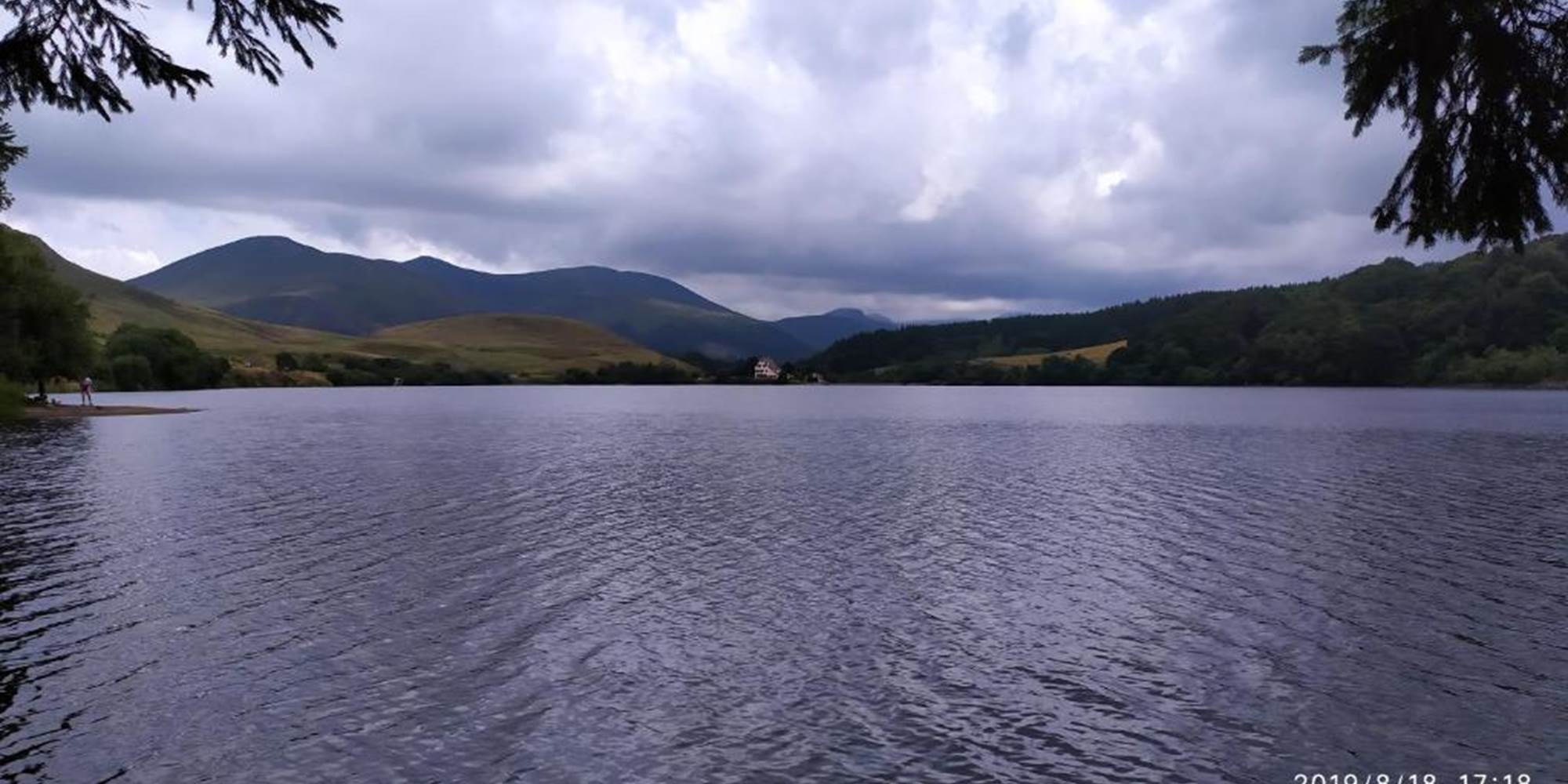 Au_Val_Dore_La_Bourboule_lac_guery
