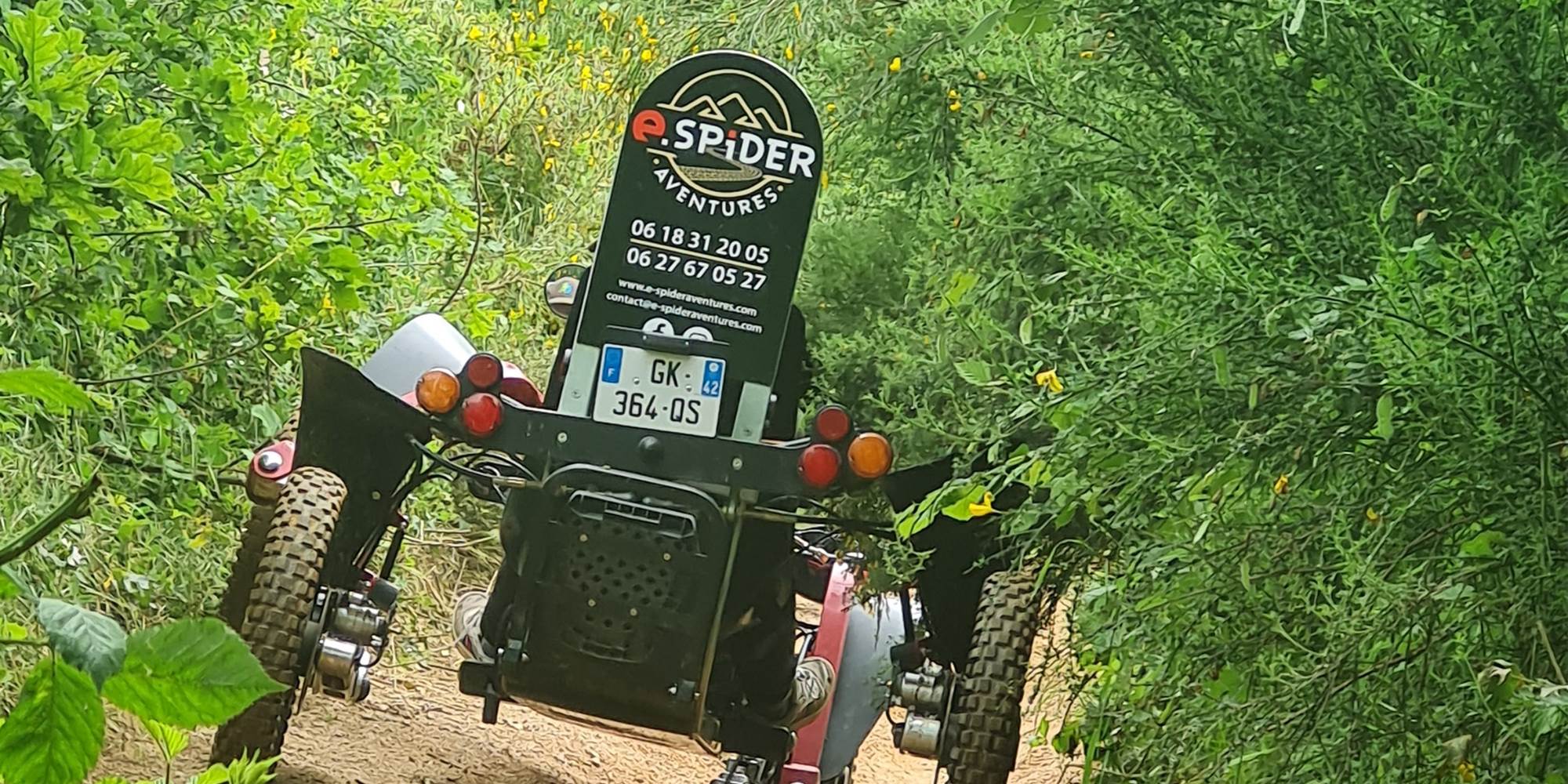 Swincar - circuit rouge - franchissement de chemins avec crevasses en travers