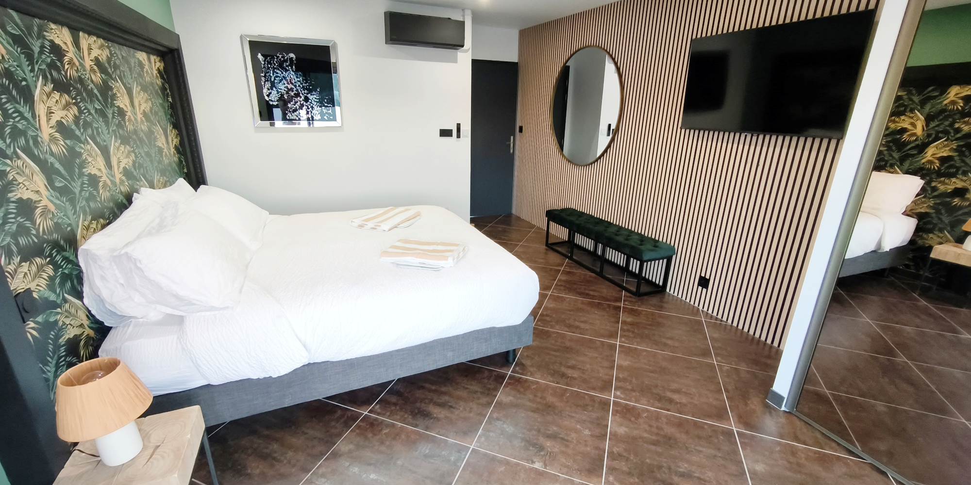 Master Suite "Jungle" haut de gamme avec terrasse privée